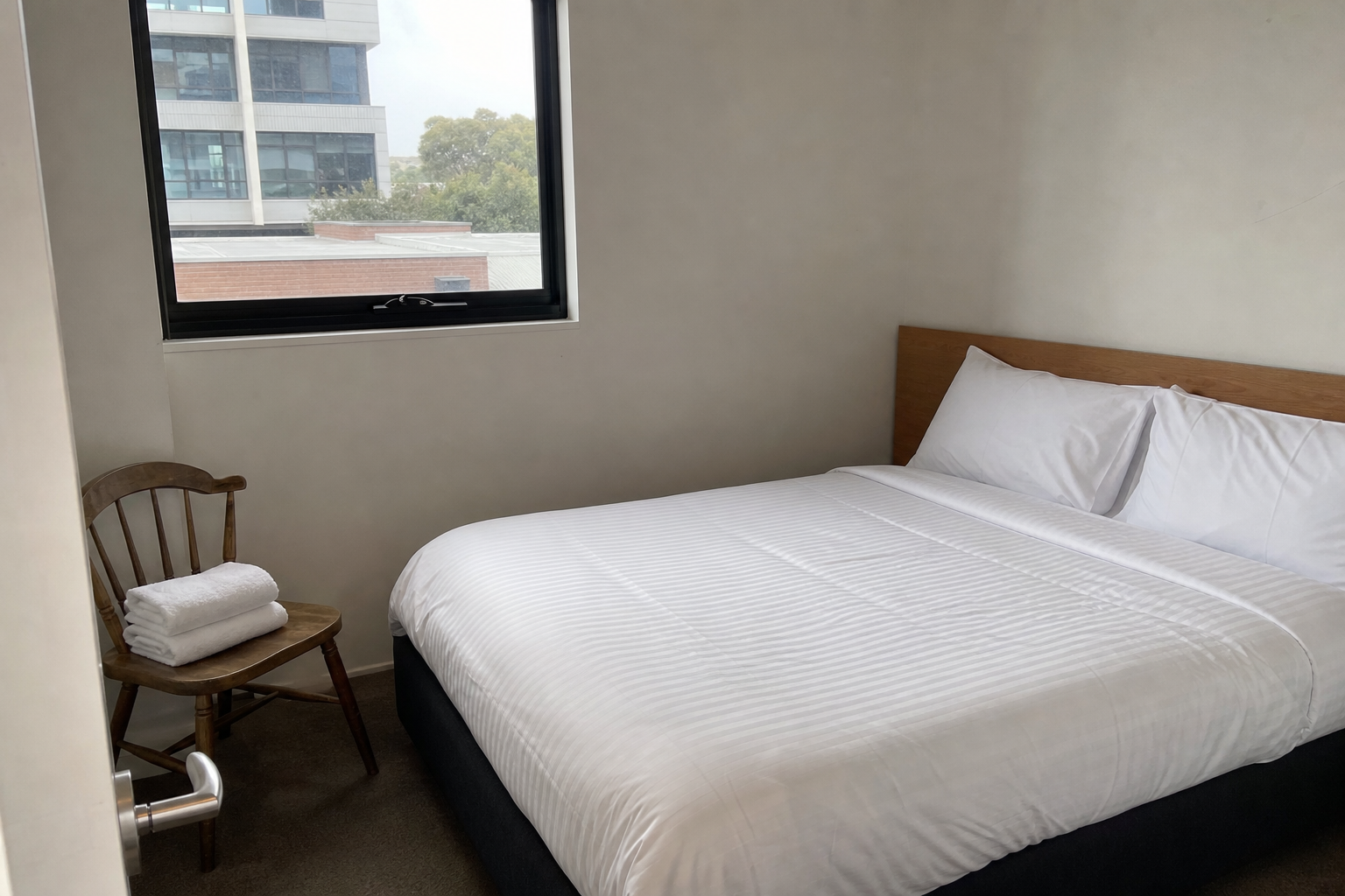 Prepared Melbourne short-stay property after an Airbnb turnover clean